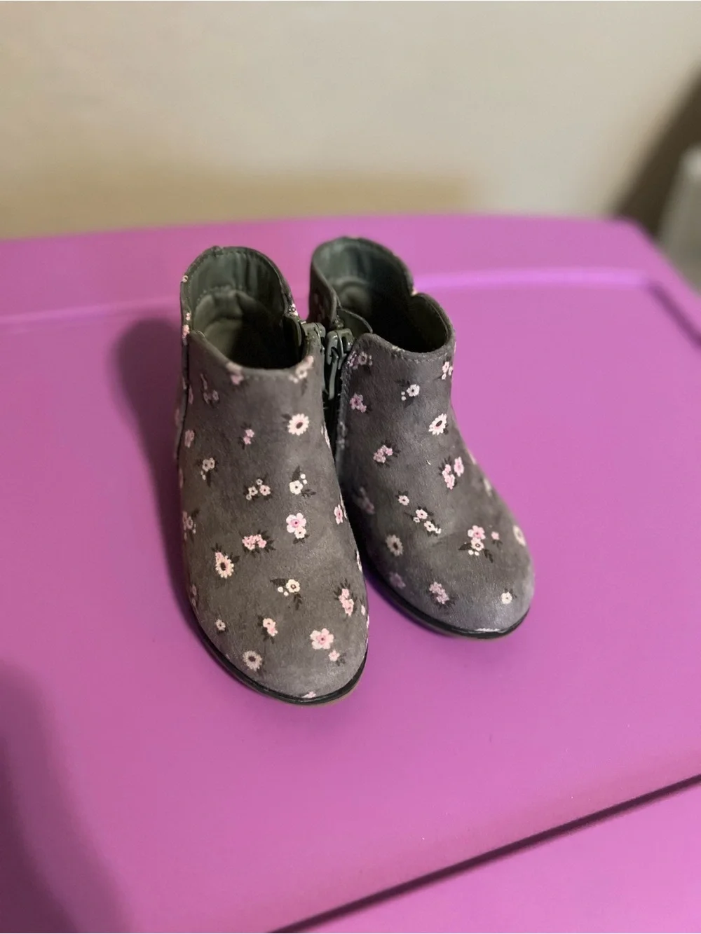 Cat & Jack Girls' Gray Floral Ankle Boots - Cute Pink Flower Accent Size 6